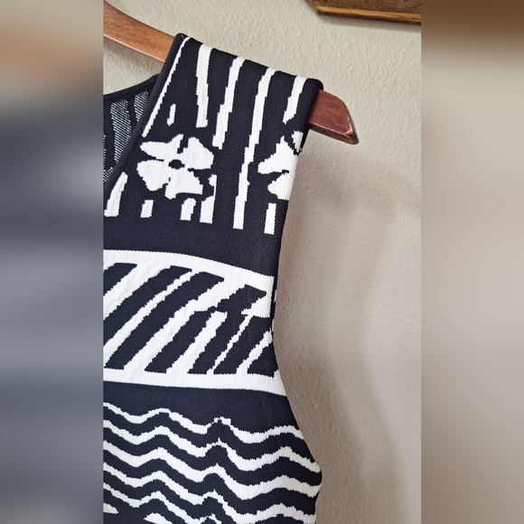 NWT Silvia Antognozzi Lana Jaquard Button Down Sweater Vest Size M - Picture 3 of 8